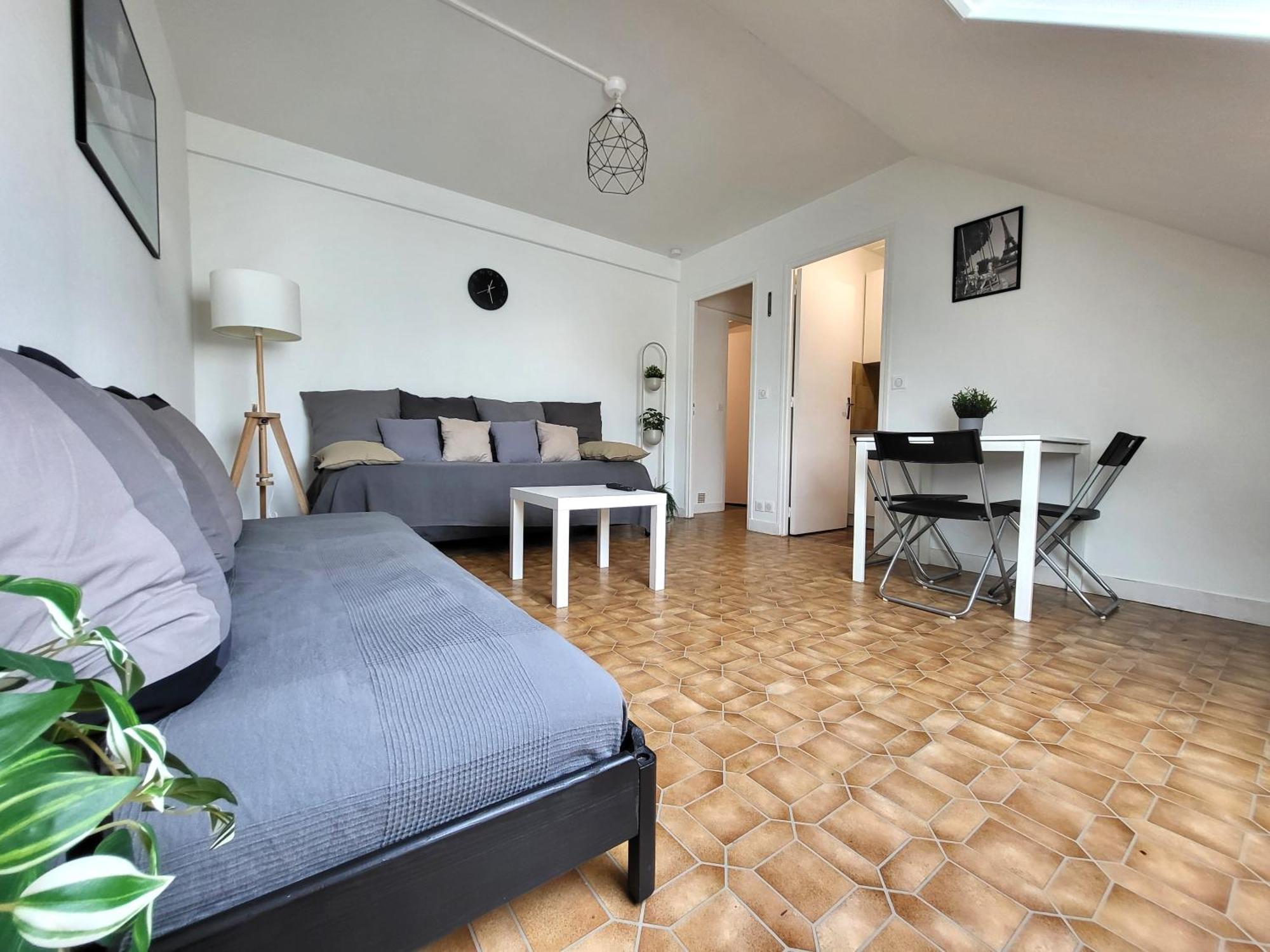St-Quentin-En-Yvelines Plusieurs Appartements Avec Parking Трап Екстер'єр фото
