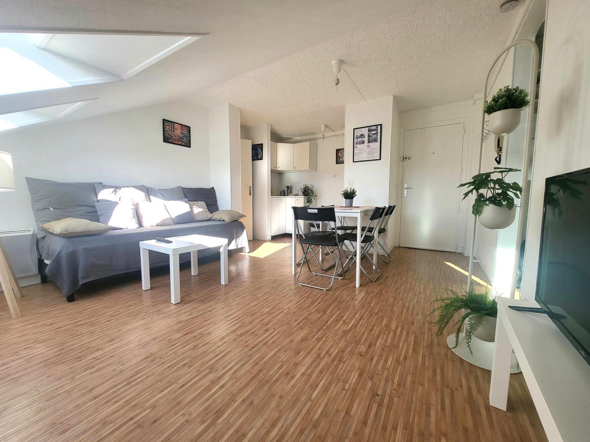 St-Quentin-En-Yvelines Plusieurs Appartements Avec Parking Трап Номер фото