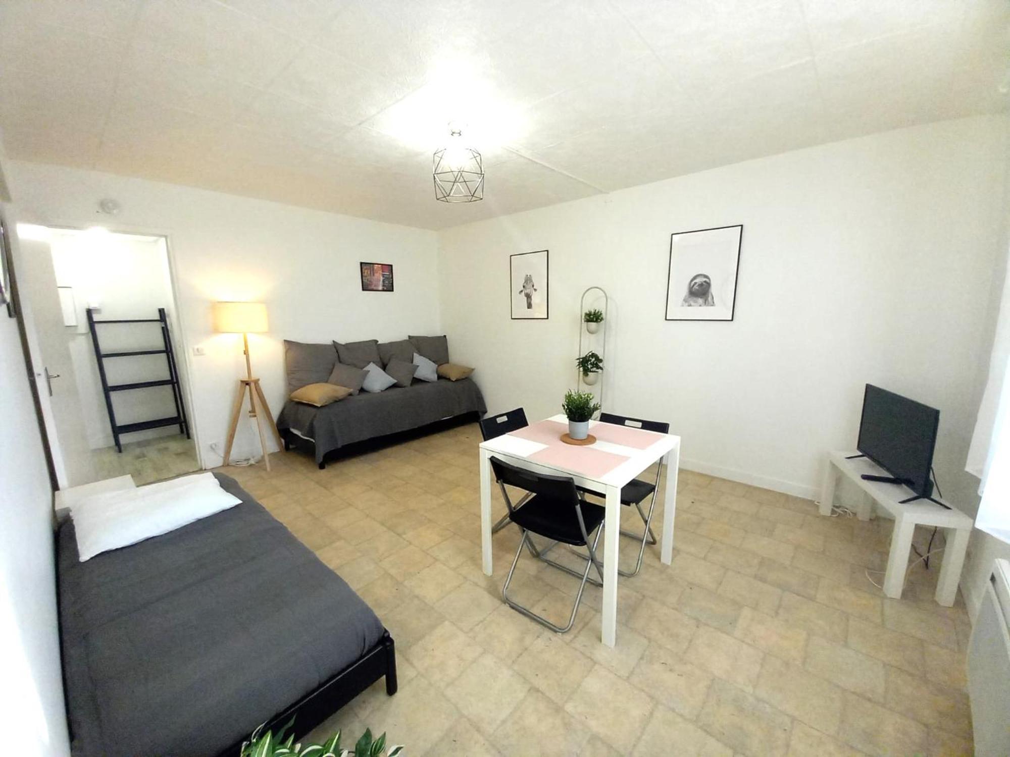St-Quentin-En-Yvelines Plusieurs Appartements Avec Parking Трап Номер фото