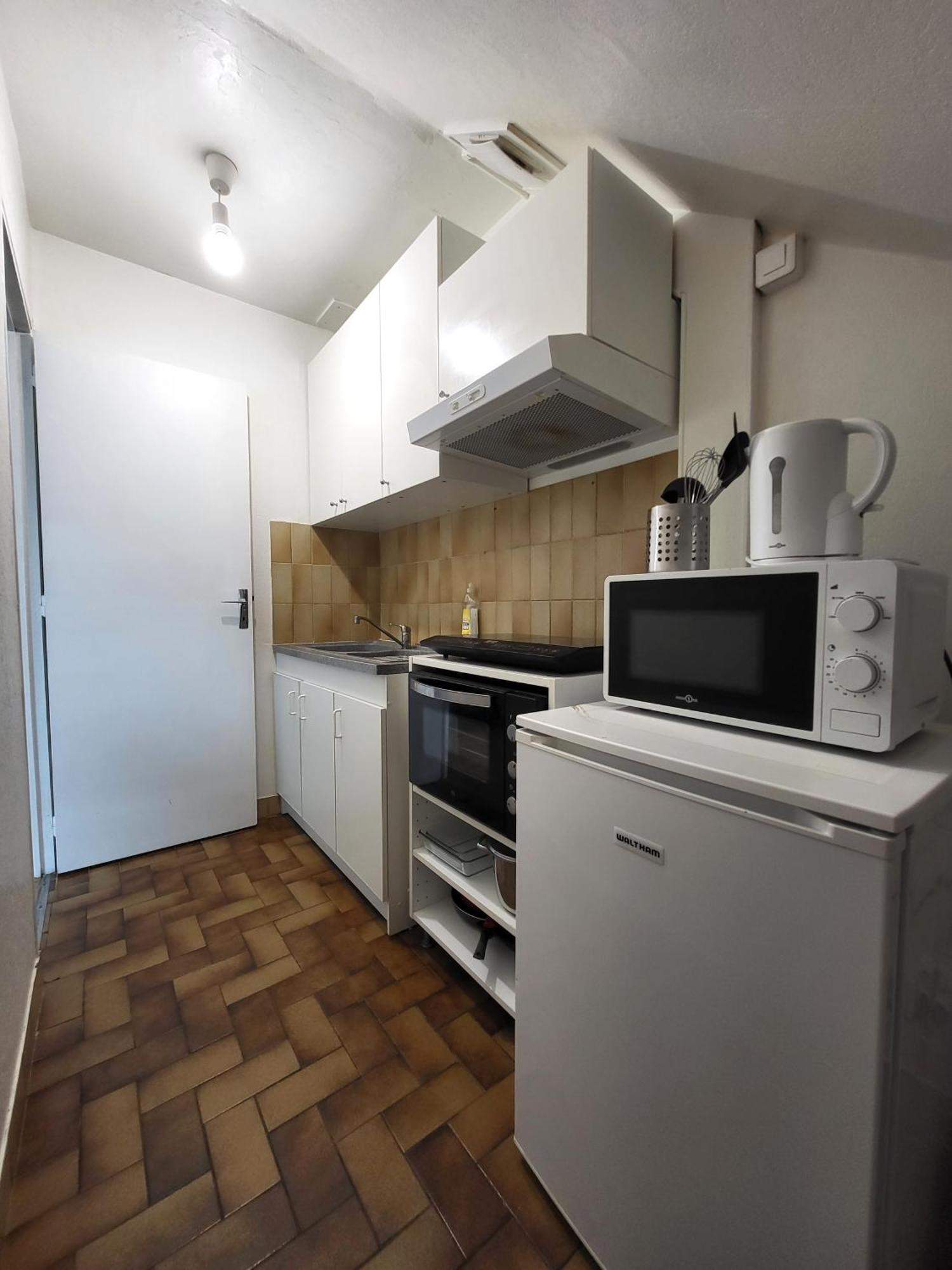 St-Quentin-En-Yvelines Plusieurs Appartements Avec Parking Трап Екстер'єр фото